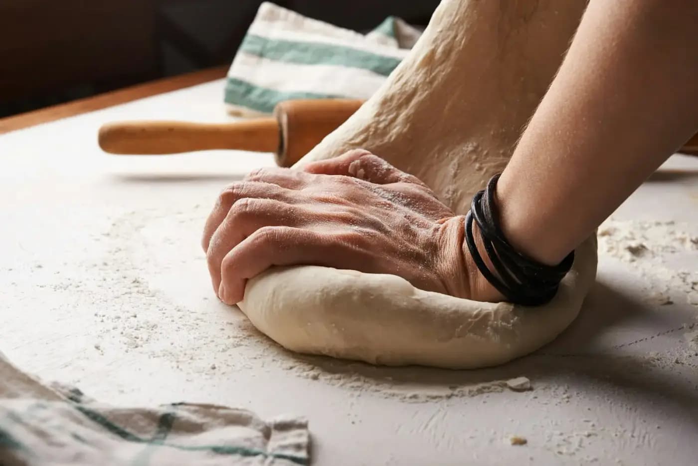 Le façonnage des pains à la main