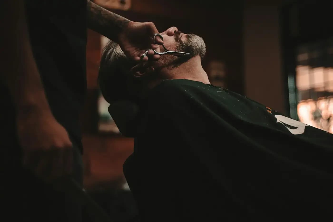 Homme et barbe